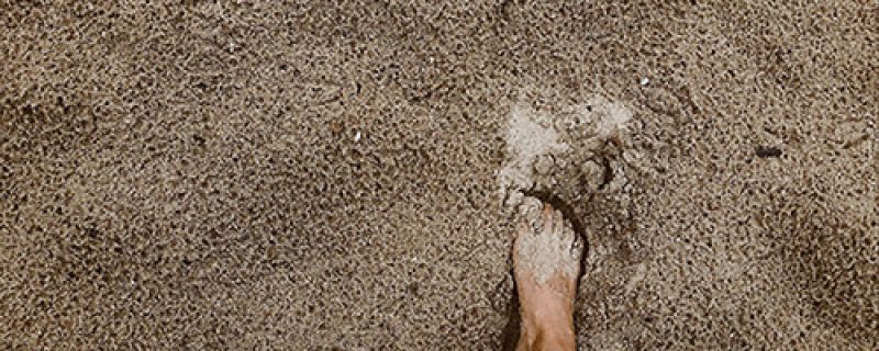 person-walking-on-sand-1376204.jpg